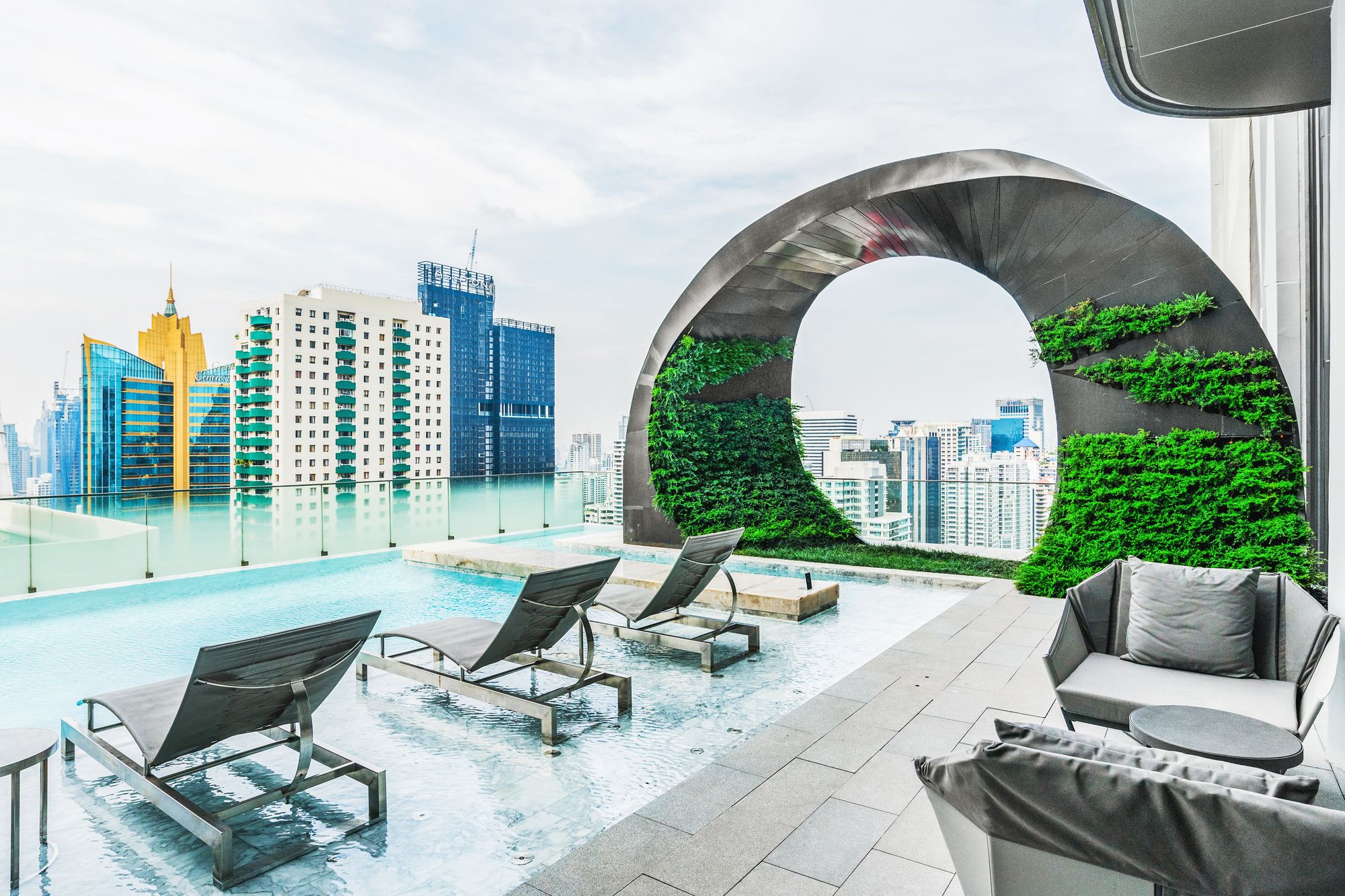 Edge sukhumvit 23
