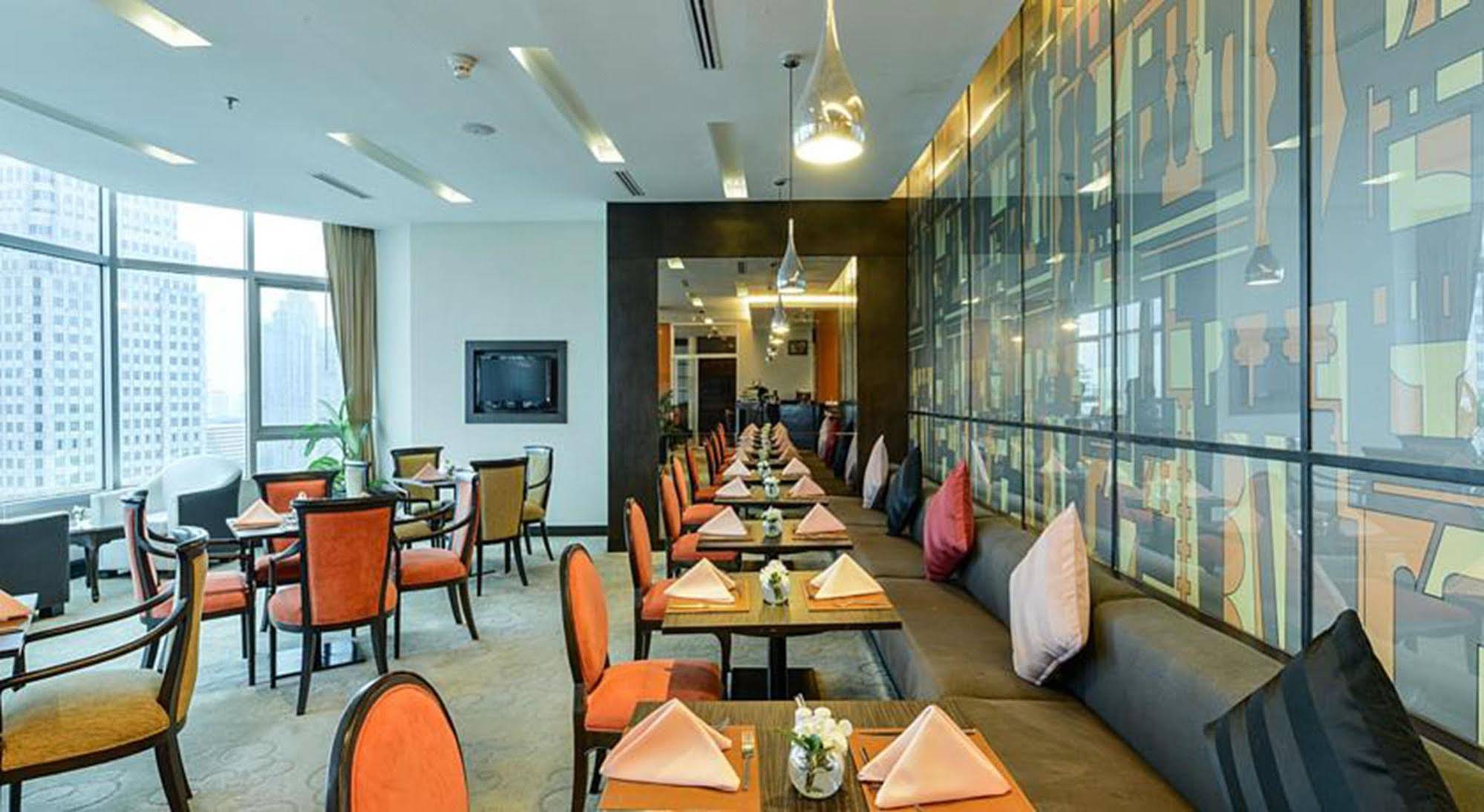 Executive Club at Windsor