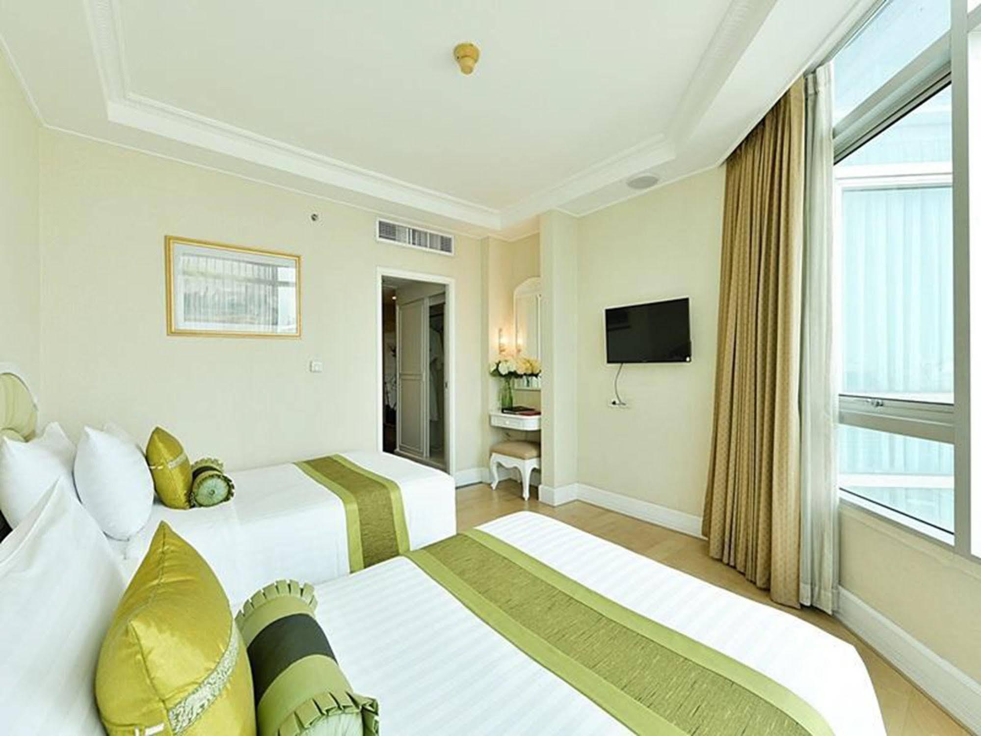 Executive Club at Windsor