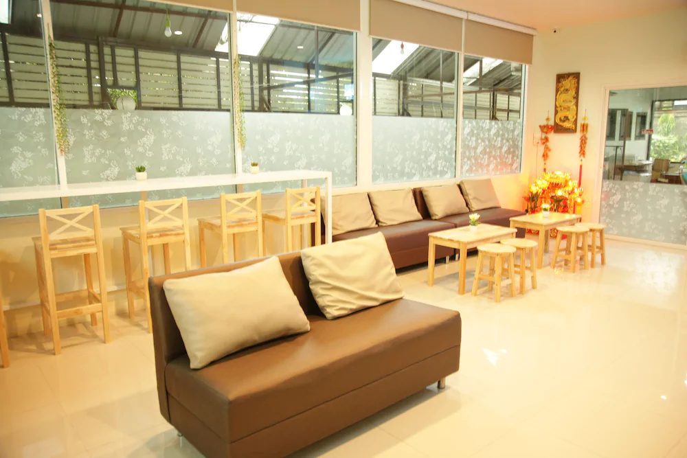 Friend's House Resort