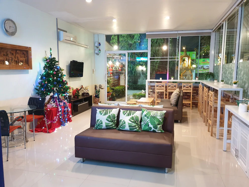 Friend's House Resort