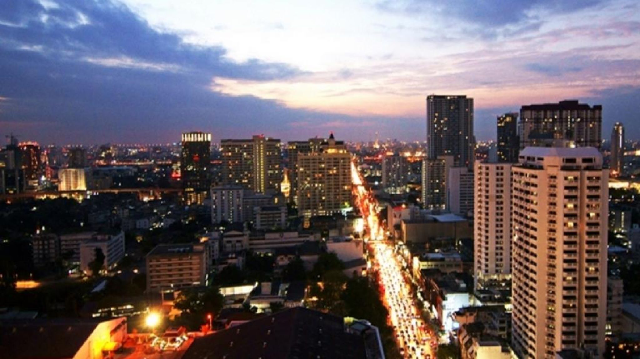 Grand Diamond Suites Hotel
