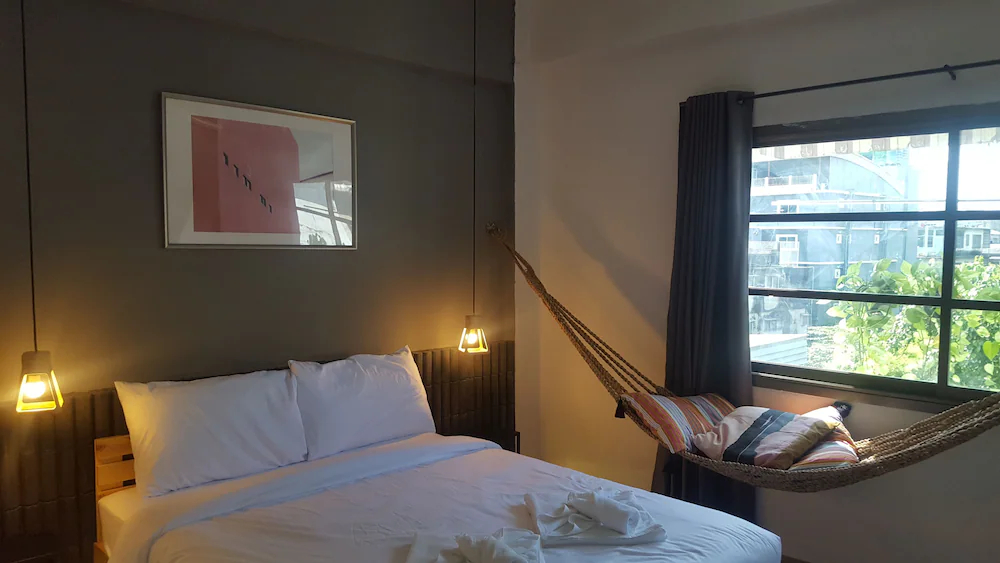 Haus Sathorn 11 Bed And Breakfast