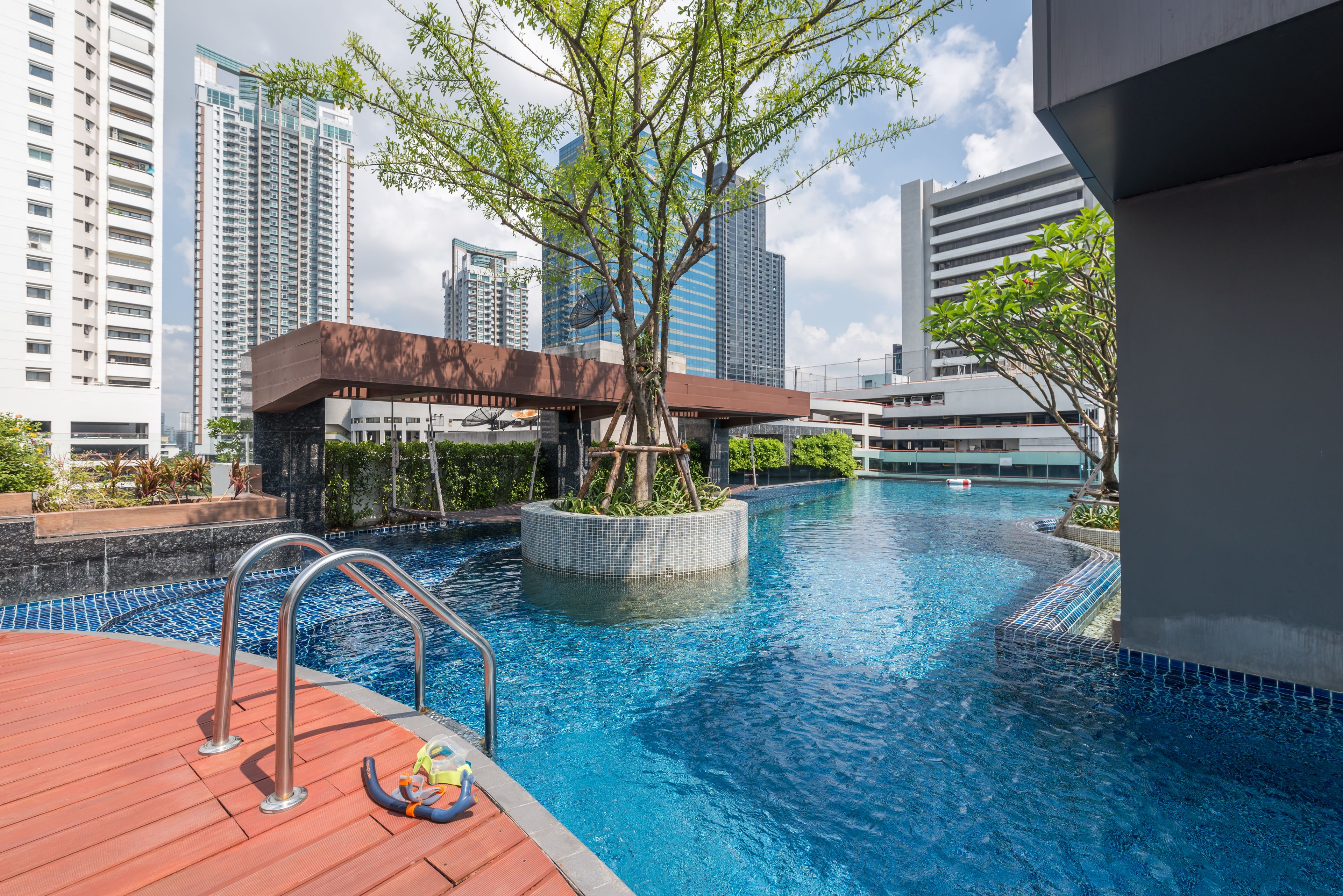 Interlux Premiers Sukhumvit 13 by Favstay