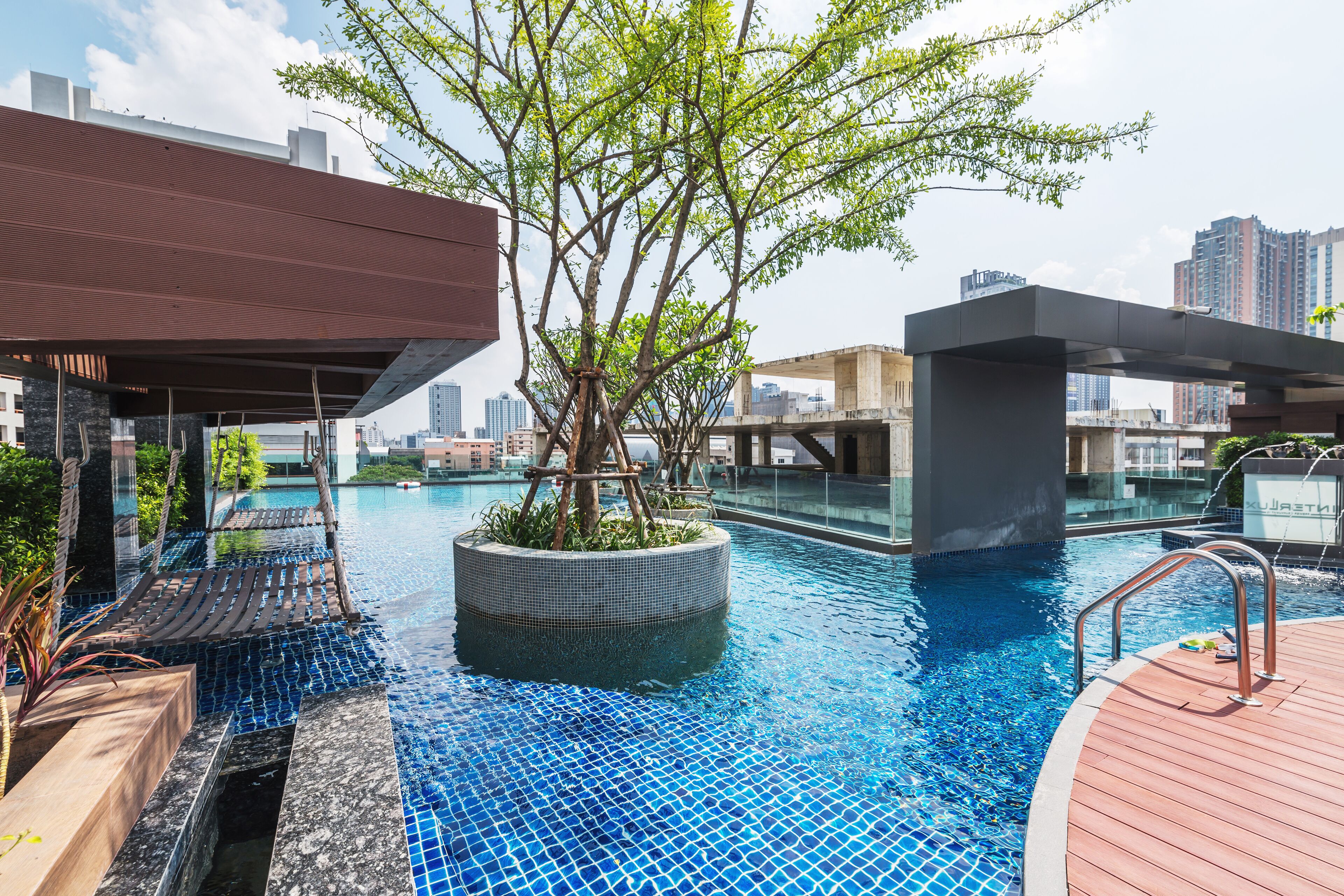 Interlux Premiers Sukhumvit 13 by Favstay