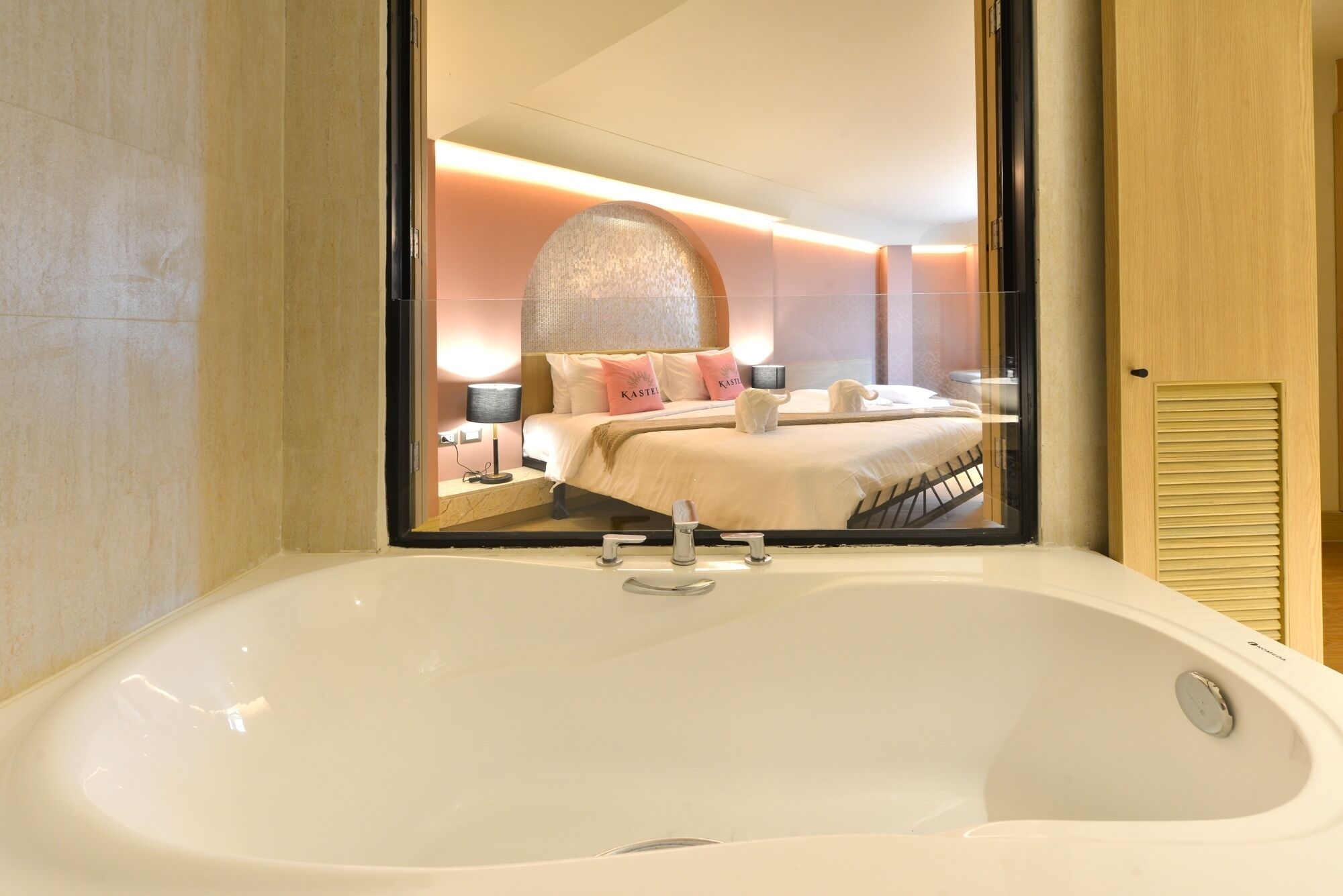 Kastel Bangkok Hotel By Loft BKK