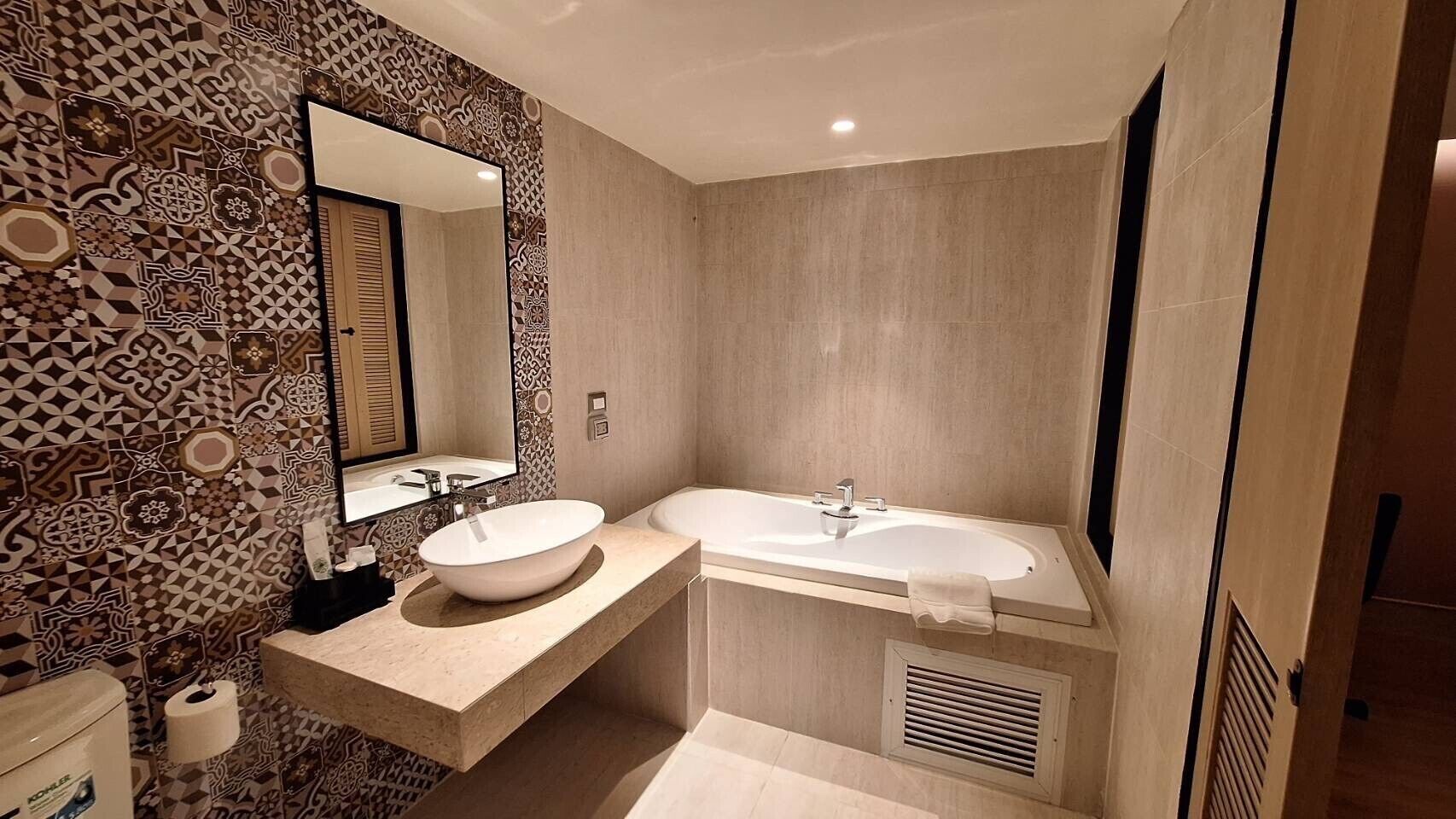 Kastel Bangkok Hotel By Loft BKK