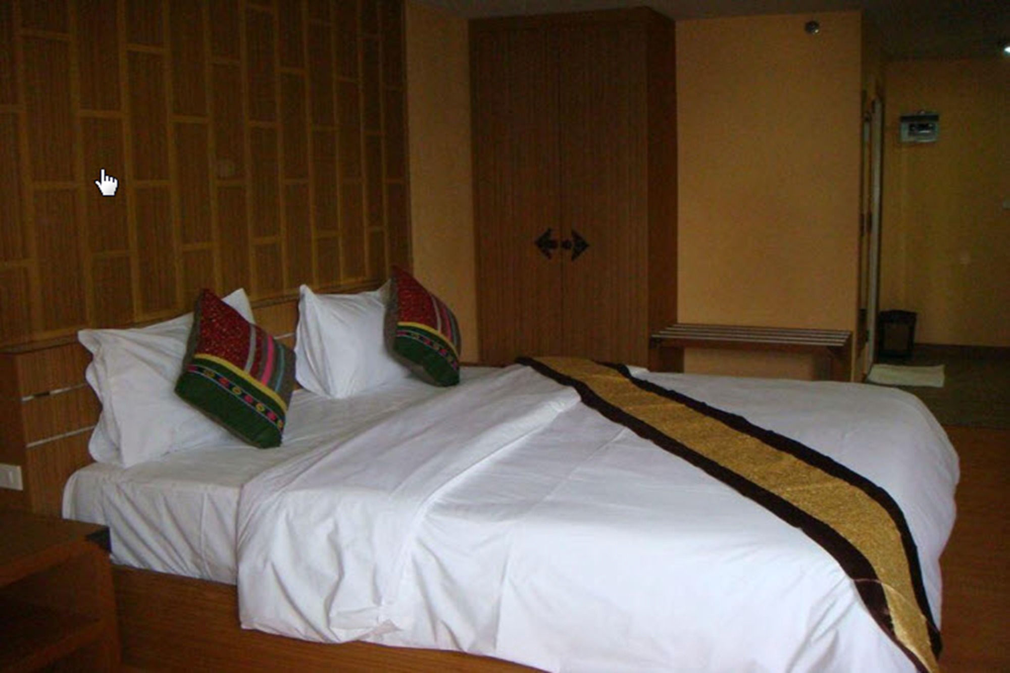 King Royal Garden Inn