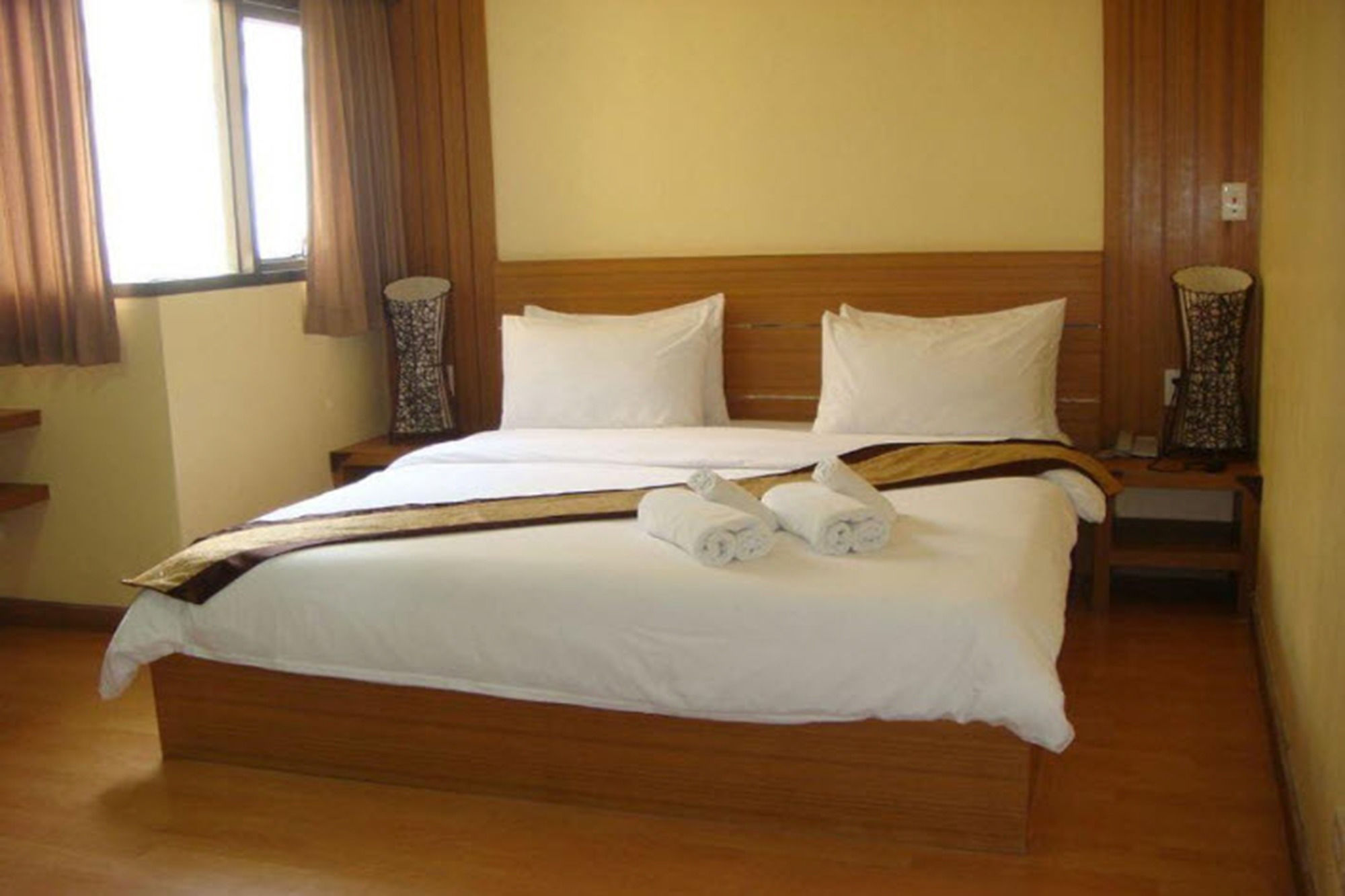 King Royal Garden Inn