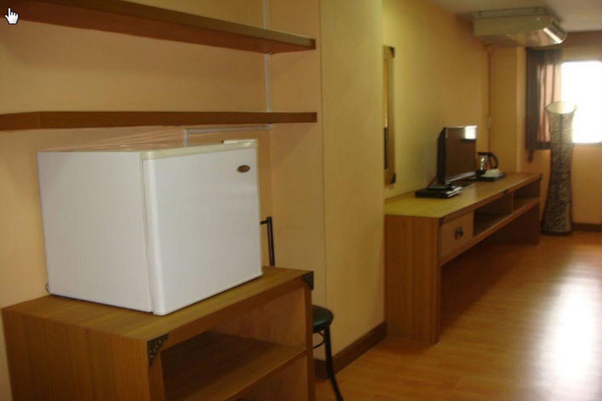 King Royal Garden Inn