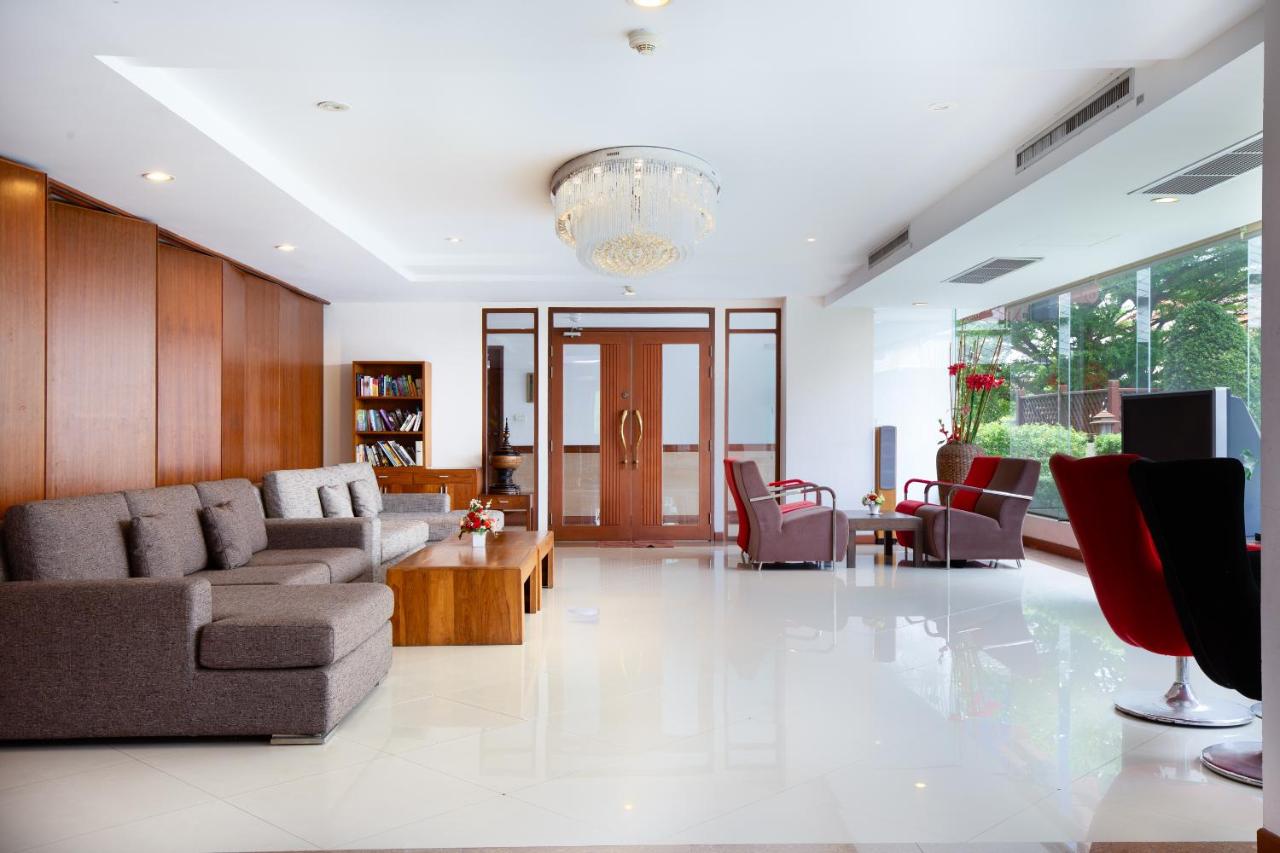 Lasalle Suites & Spa