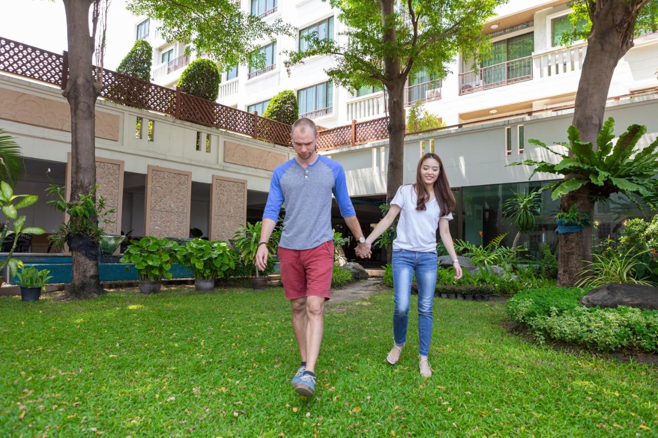 Lasalle Suites & Spa