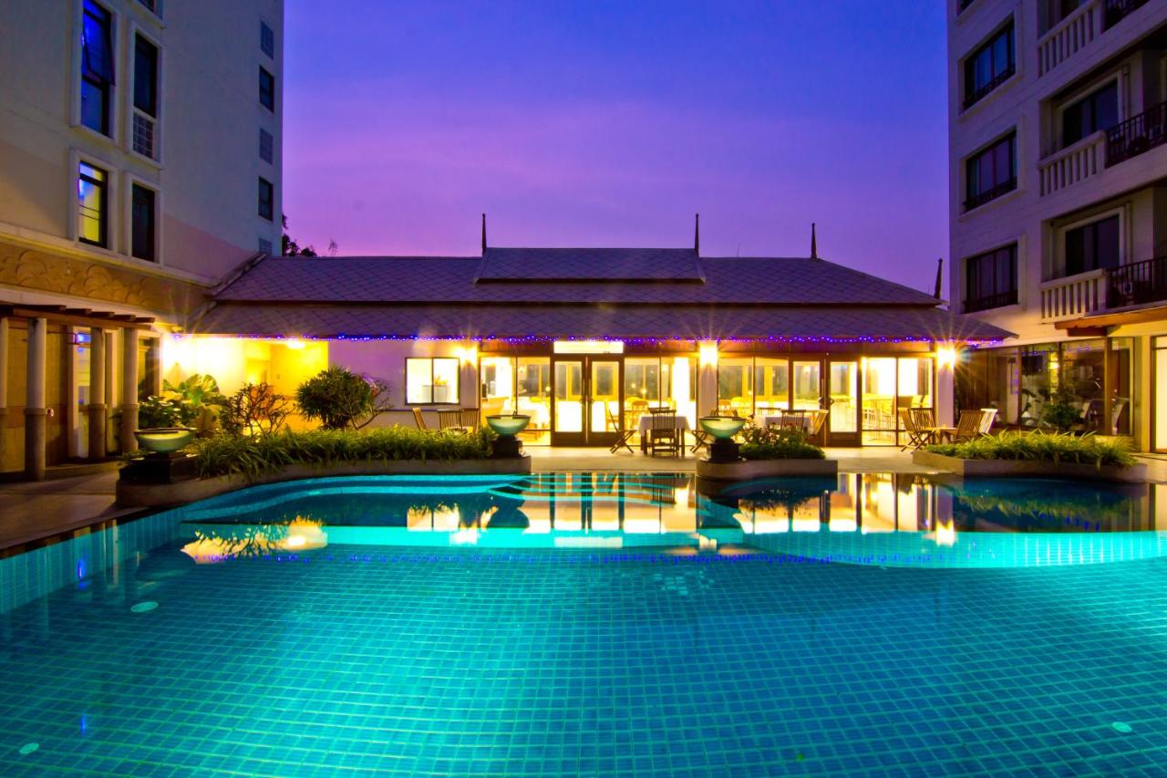 Lasalle Suites & Spa