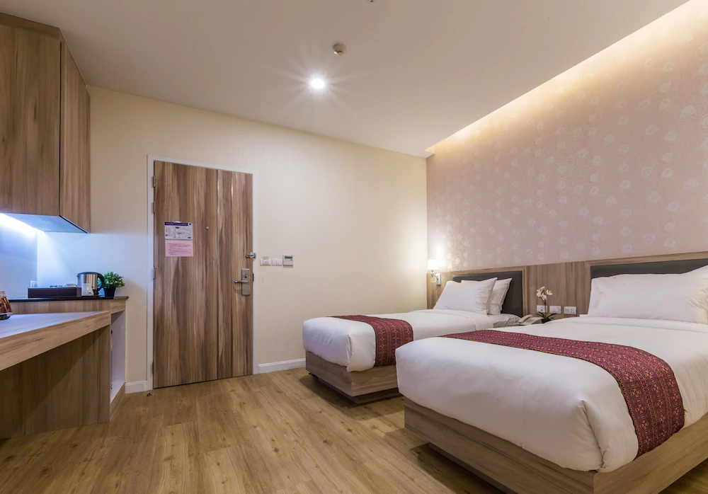 Leela Orchid Hotel
