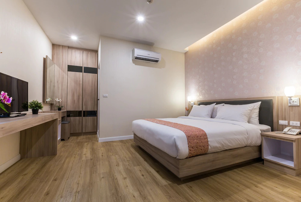 Leela Orchid Hotel
