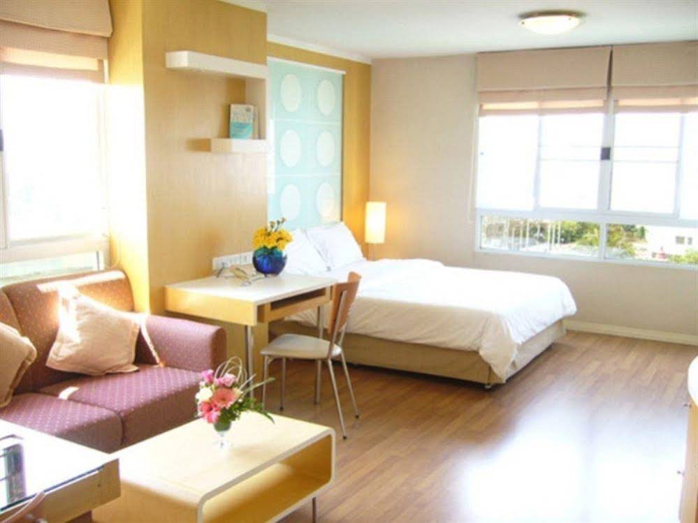 Lumpini Residence Sathorn
