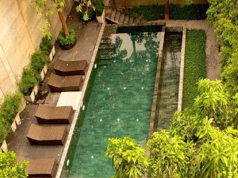 Luxx XL at Langsuan