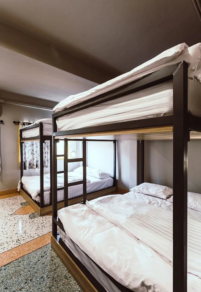 Merge Hostel