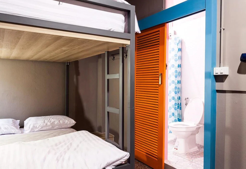Merge Hostel