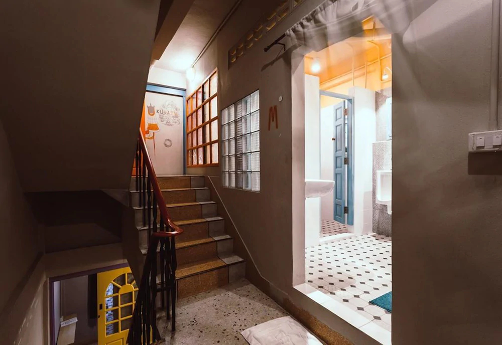 Merge Hostel