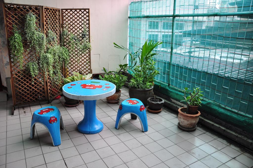 Na Banglampoo Hotel