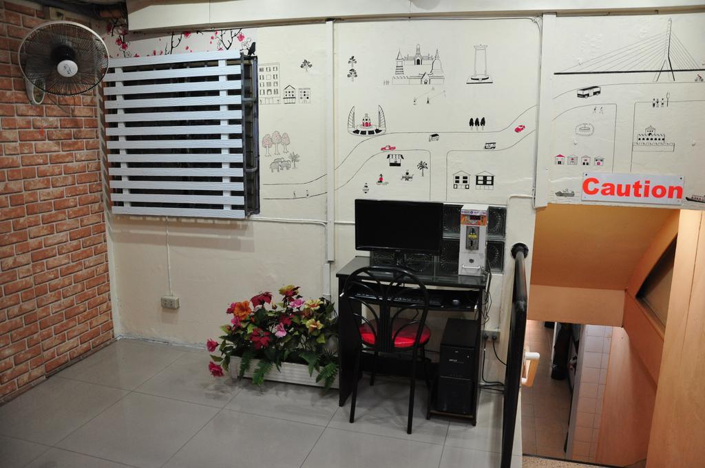 Na Banglampoo Hotel