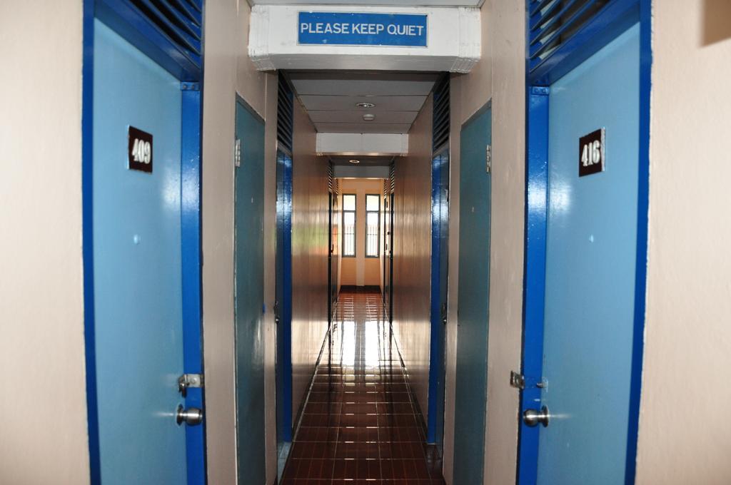 Na Banglampoo Hotel