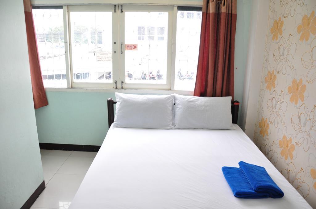 Na Banglampoo Hotel