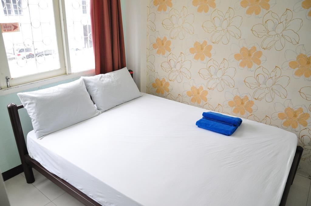 Na Banglampoo Hotel