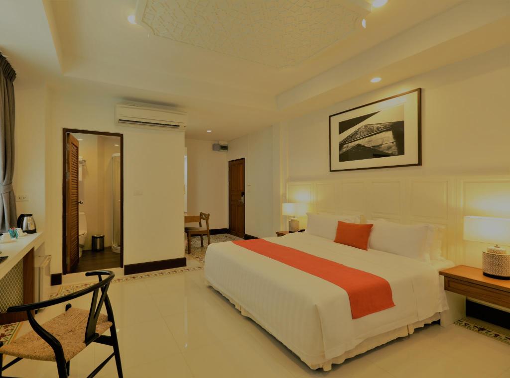Nandha Hotel