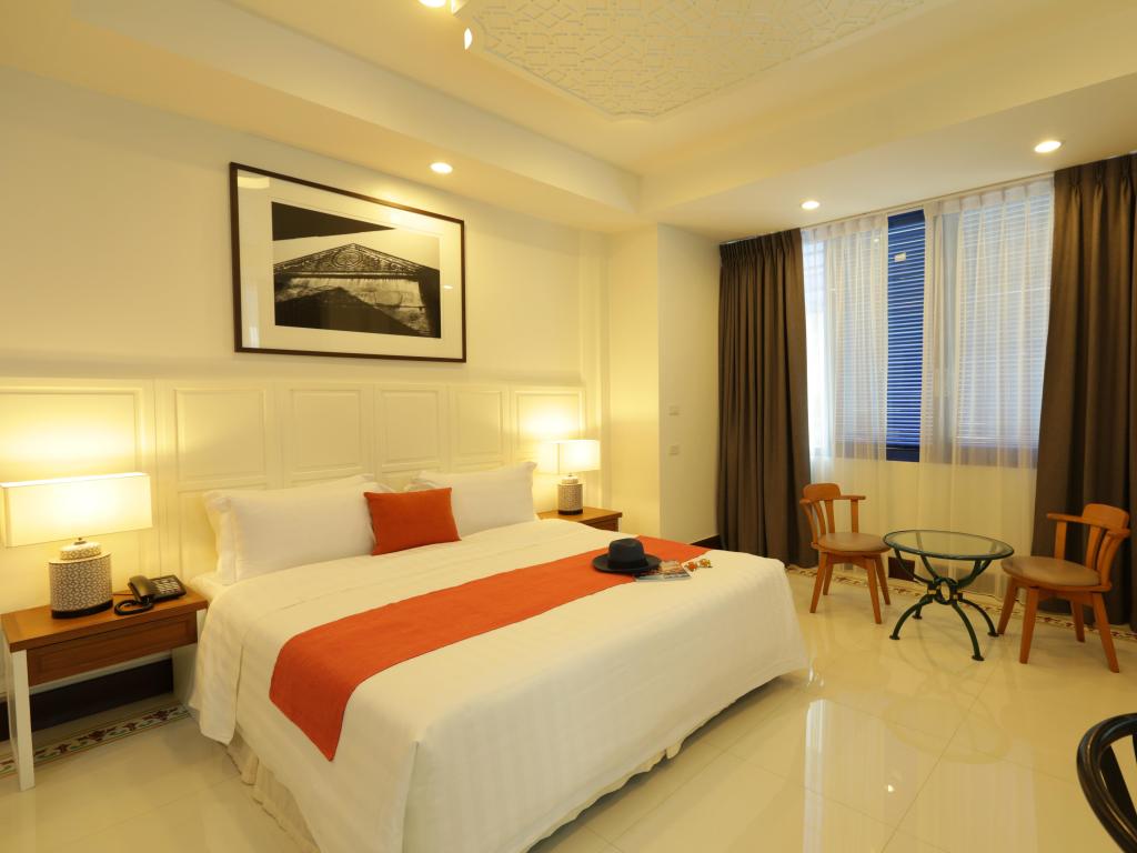 Nandha Hotel