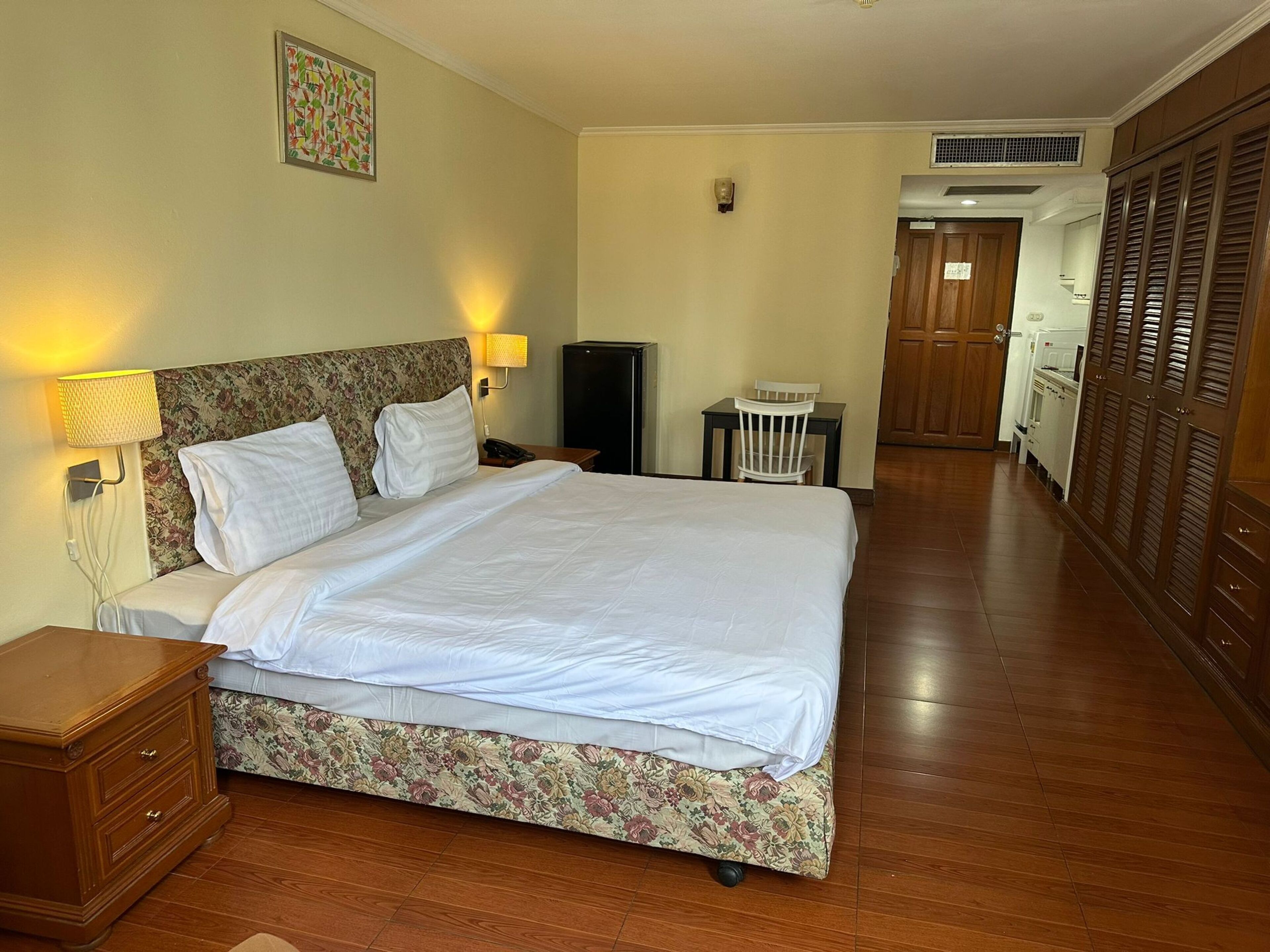 Omni Tower Direct Rooms
