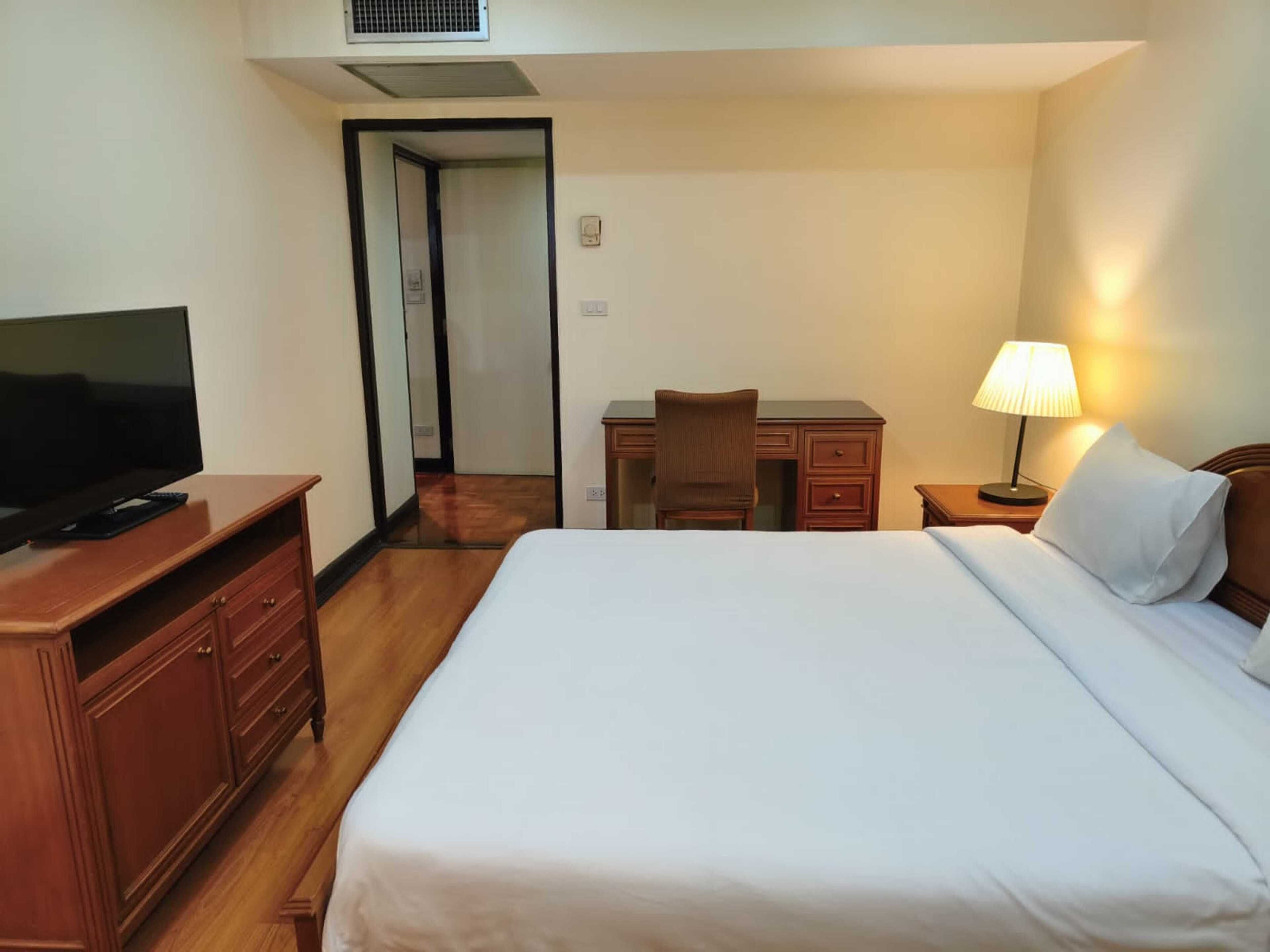 Omni Tower Direct Rooms