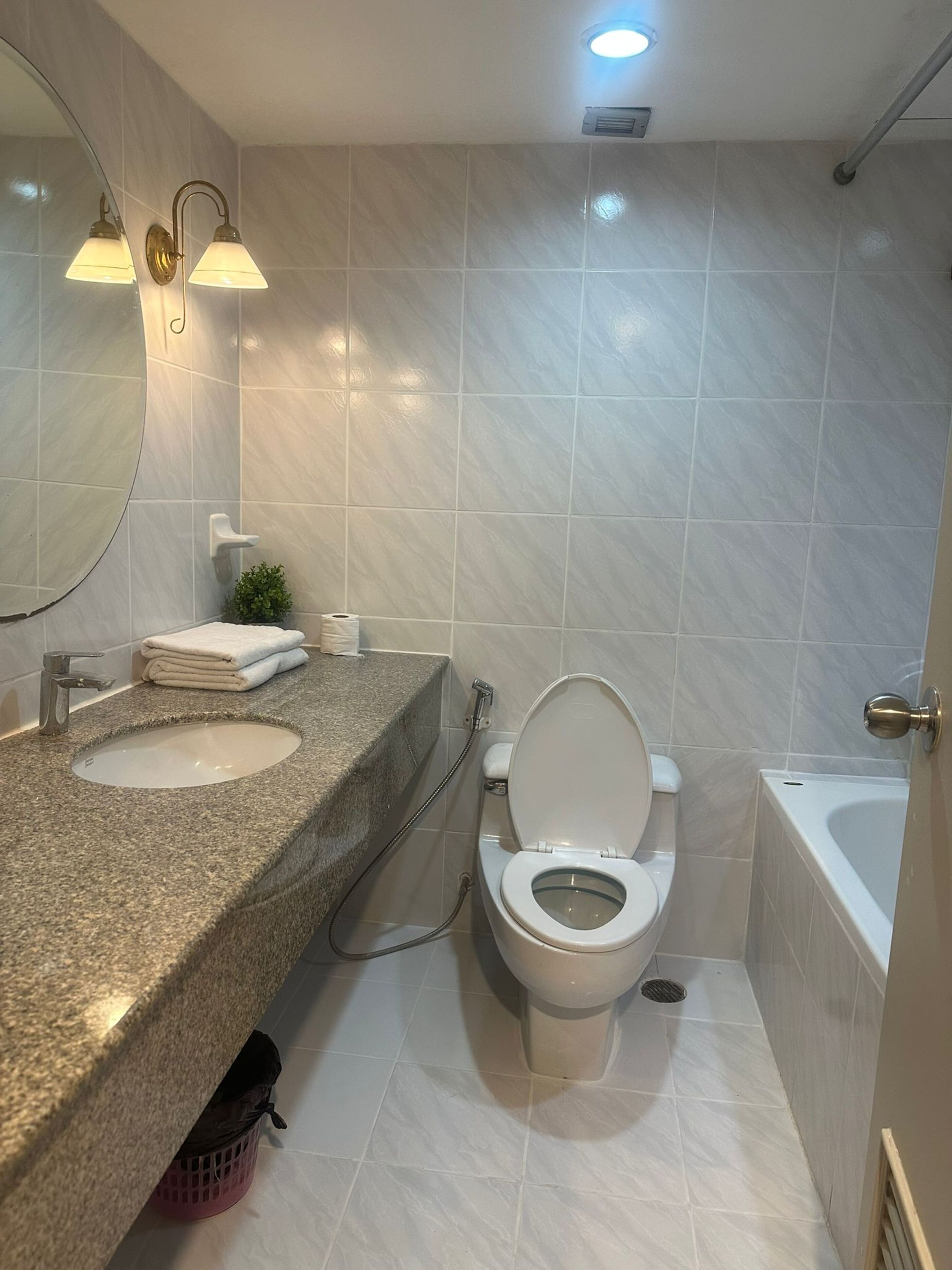 Omni Tower Direct Rooms
