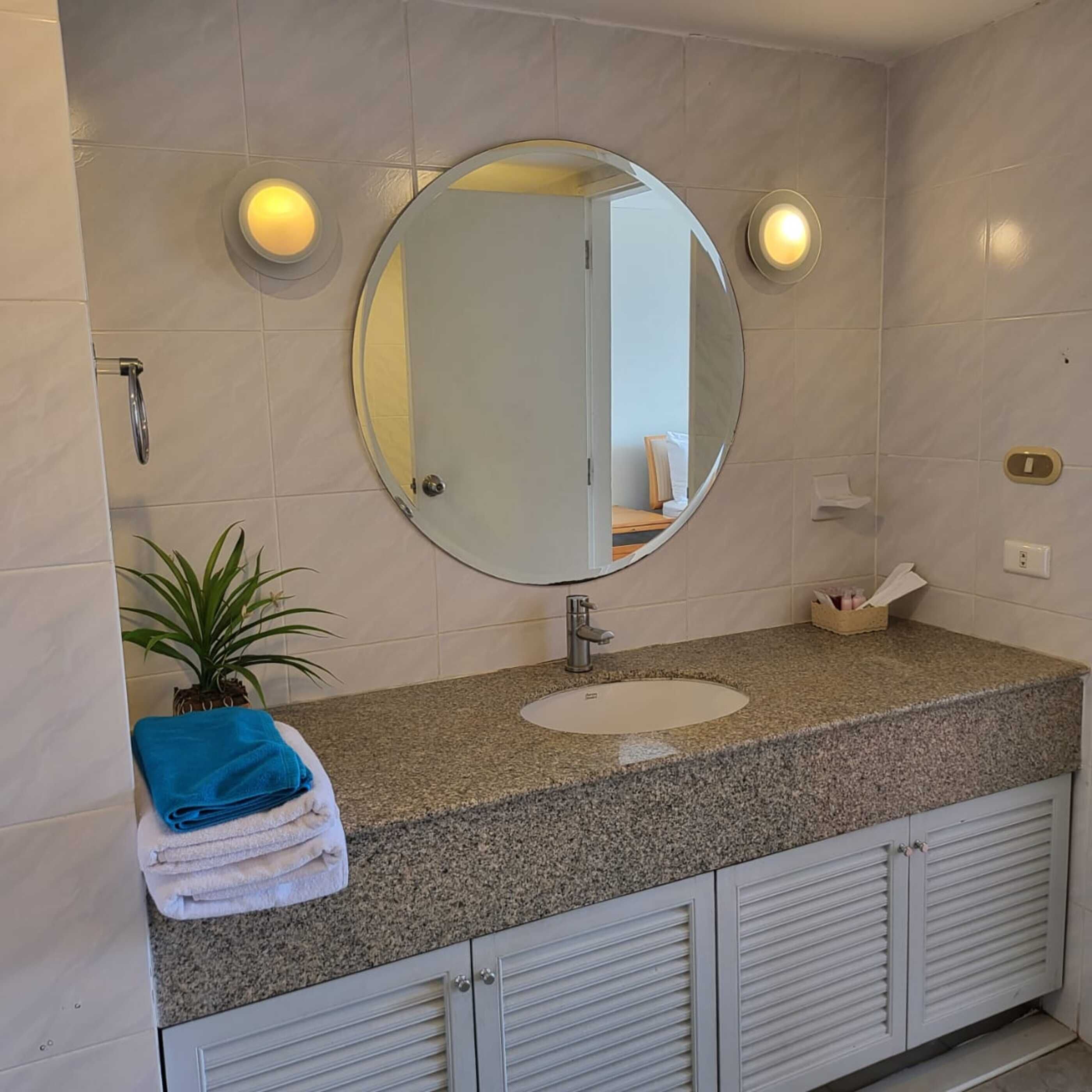 Omni Tower Direct Rooms