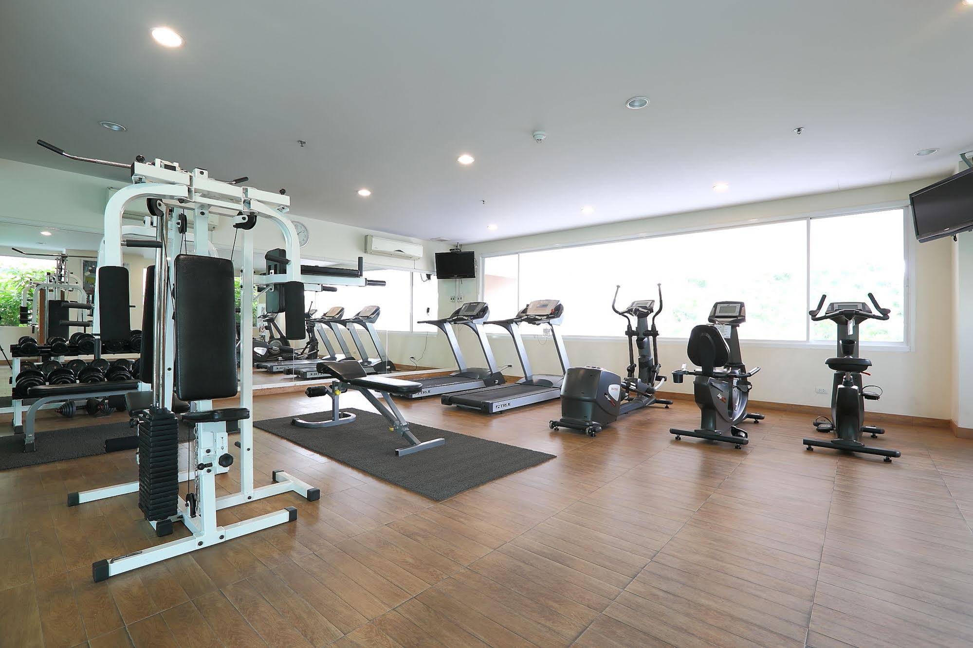 Piyathip Place Serviced Apartment