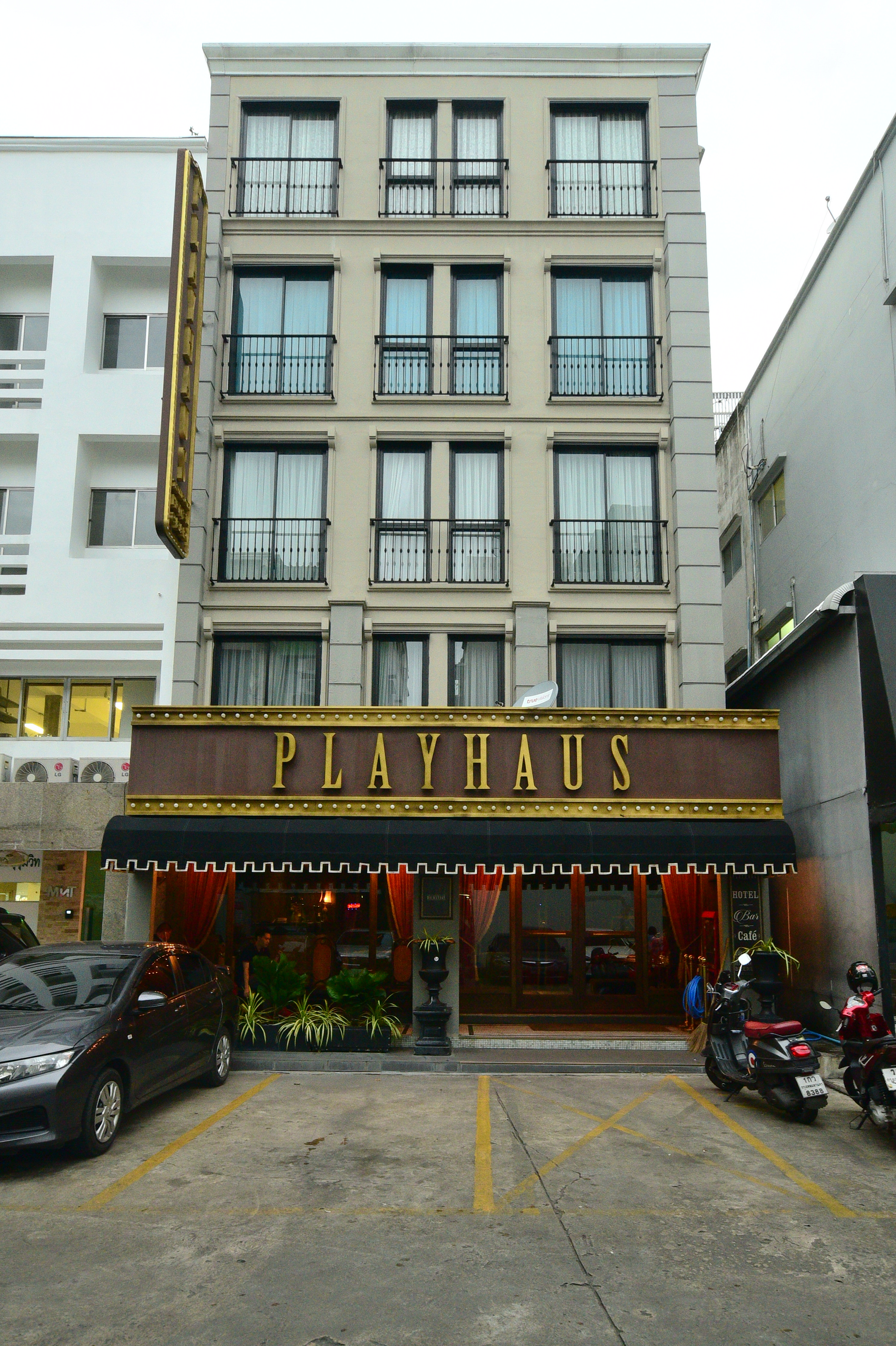 Playhaus Tonglor Bangkok