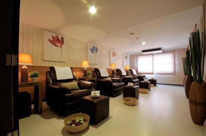 Prom Ratchada Residence & Spa