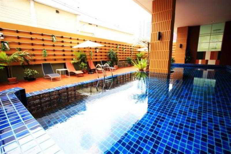 Prom Ratchada Residence & Spa
