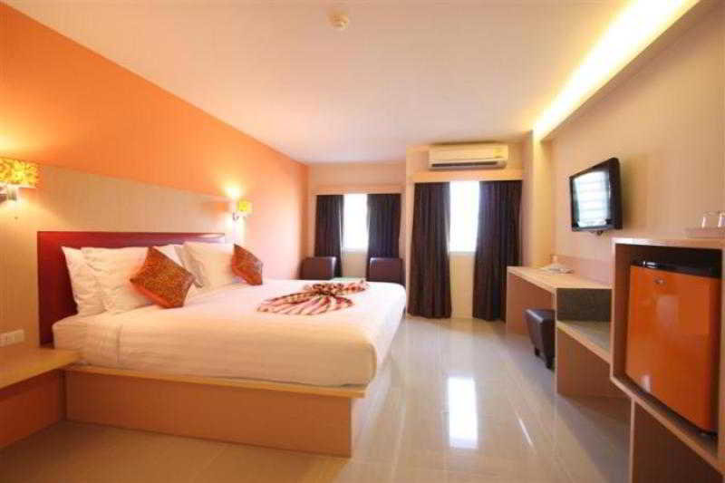 Prom Ratchada Residence & Spa
