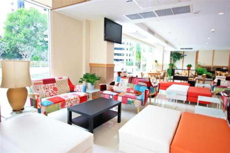Prom Ratchada Residence & Spa