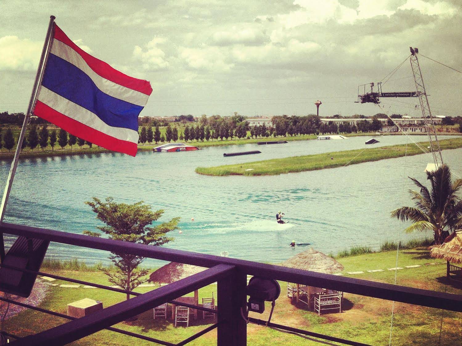 Ride n Lazy @ Thai Wake Park