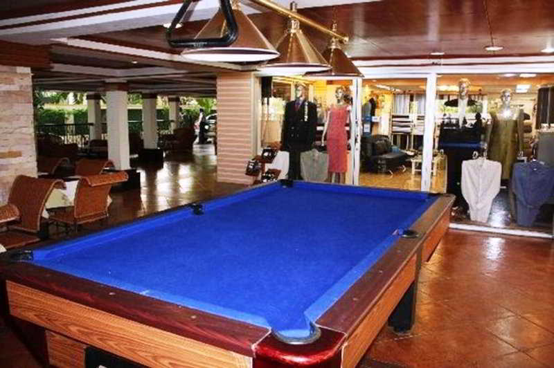 Royal Ivory Nana 4 Hotel