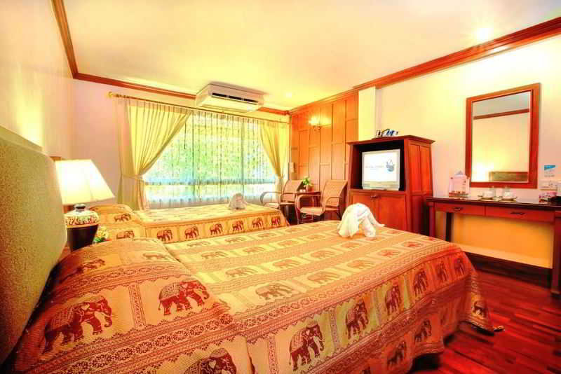 Royal Ivory Nana 4 Hotel
