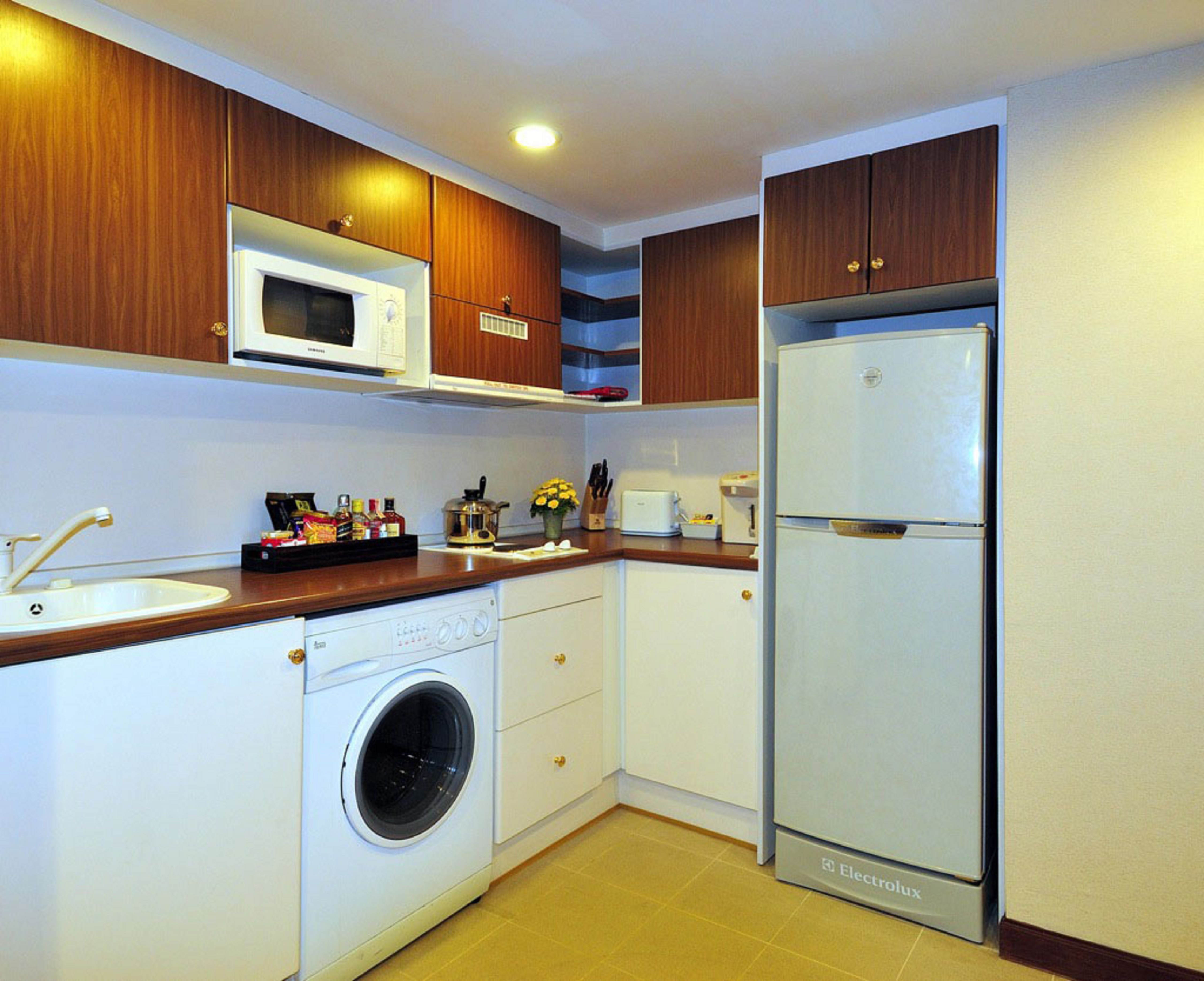 Royal President Suites