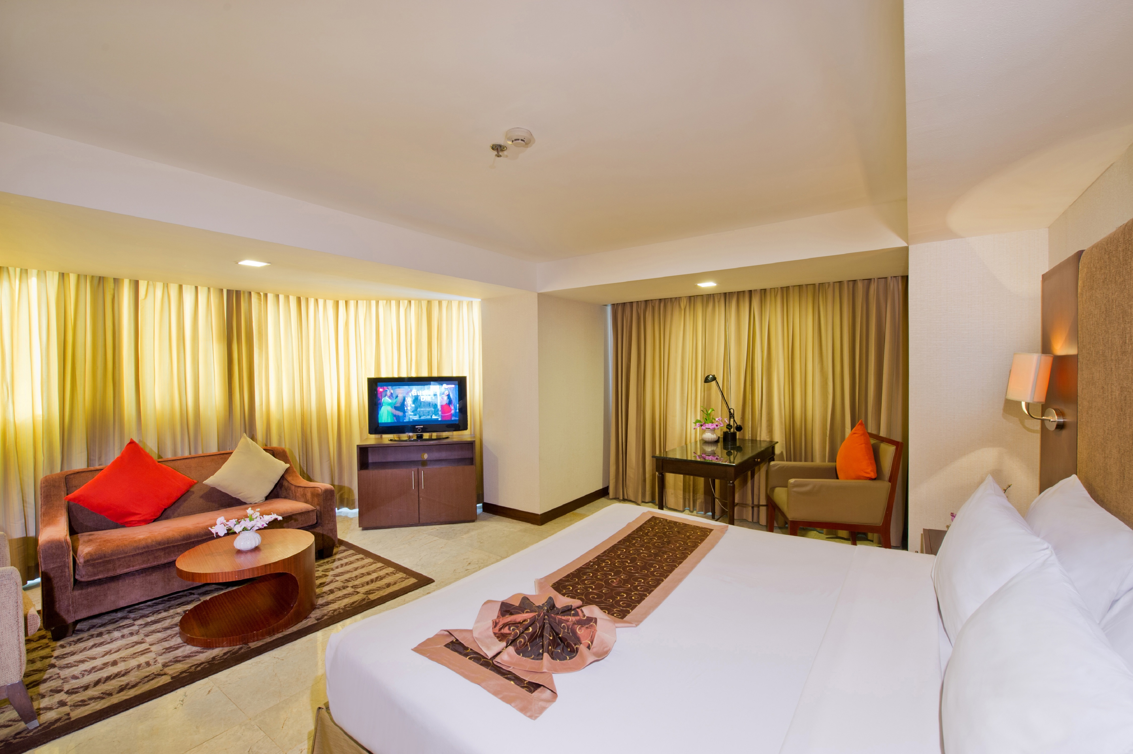 Royal President Suites
