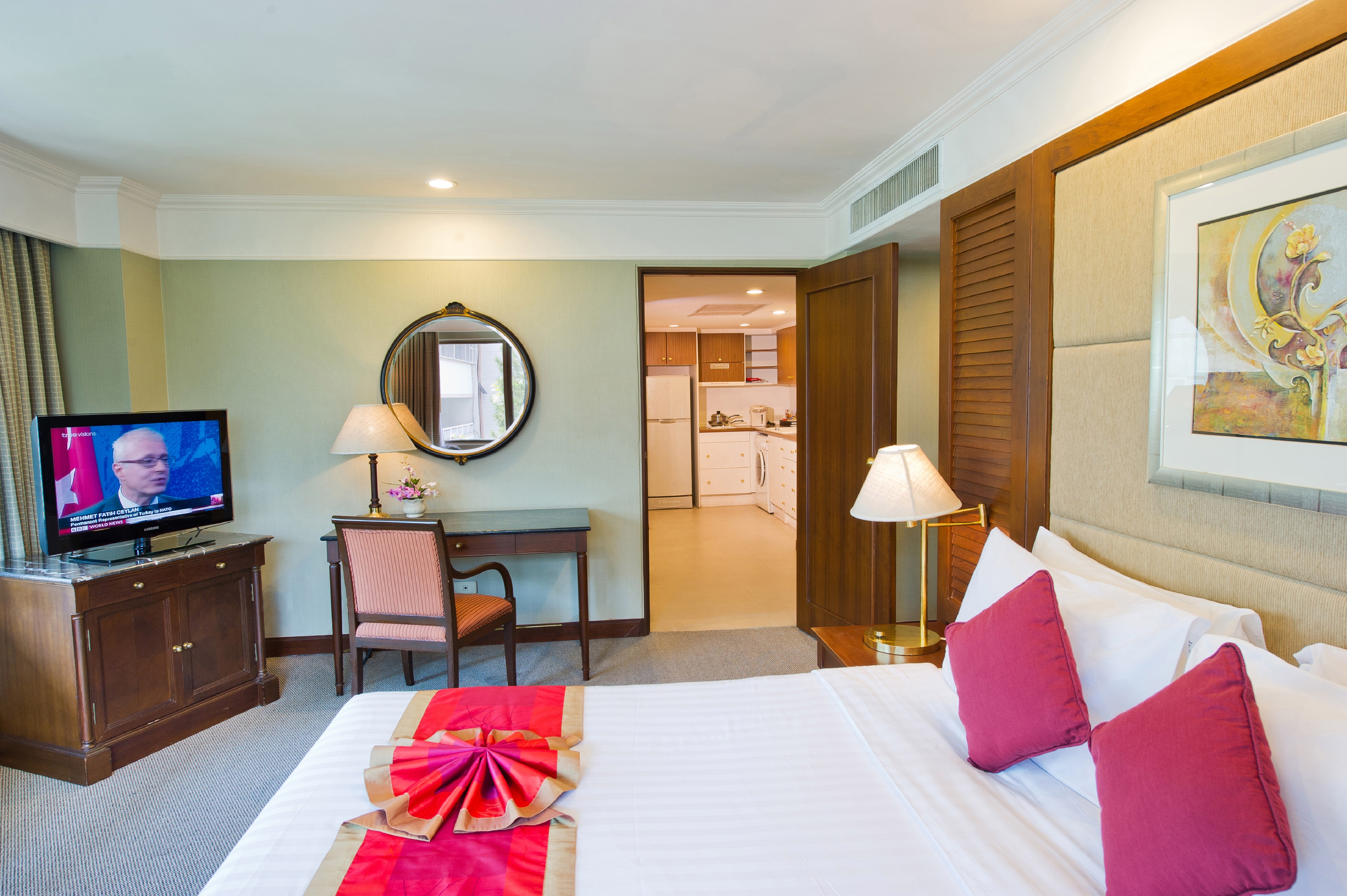 Royal President Suites