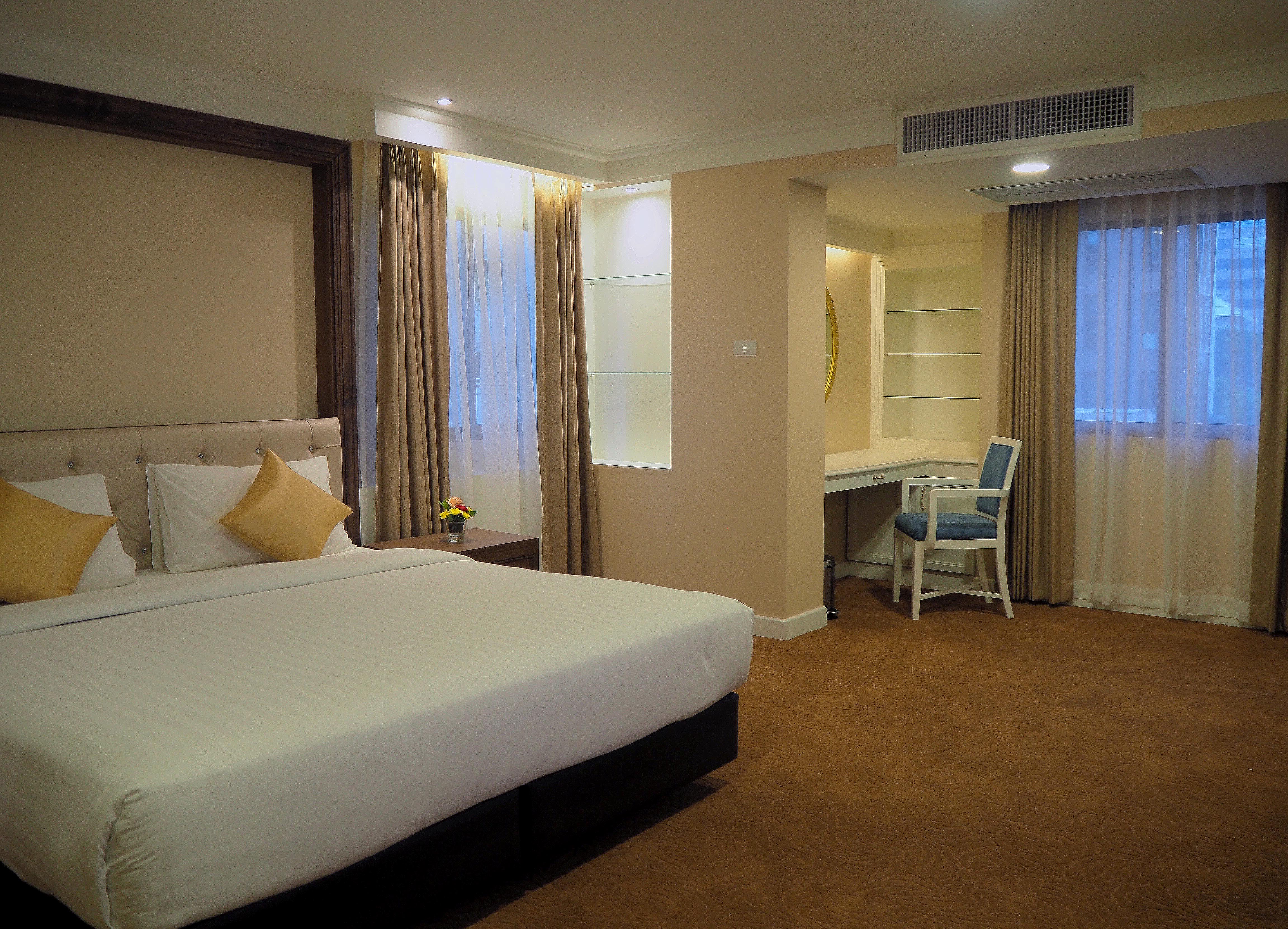 Royal President Suites