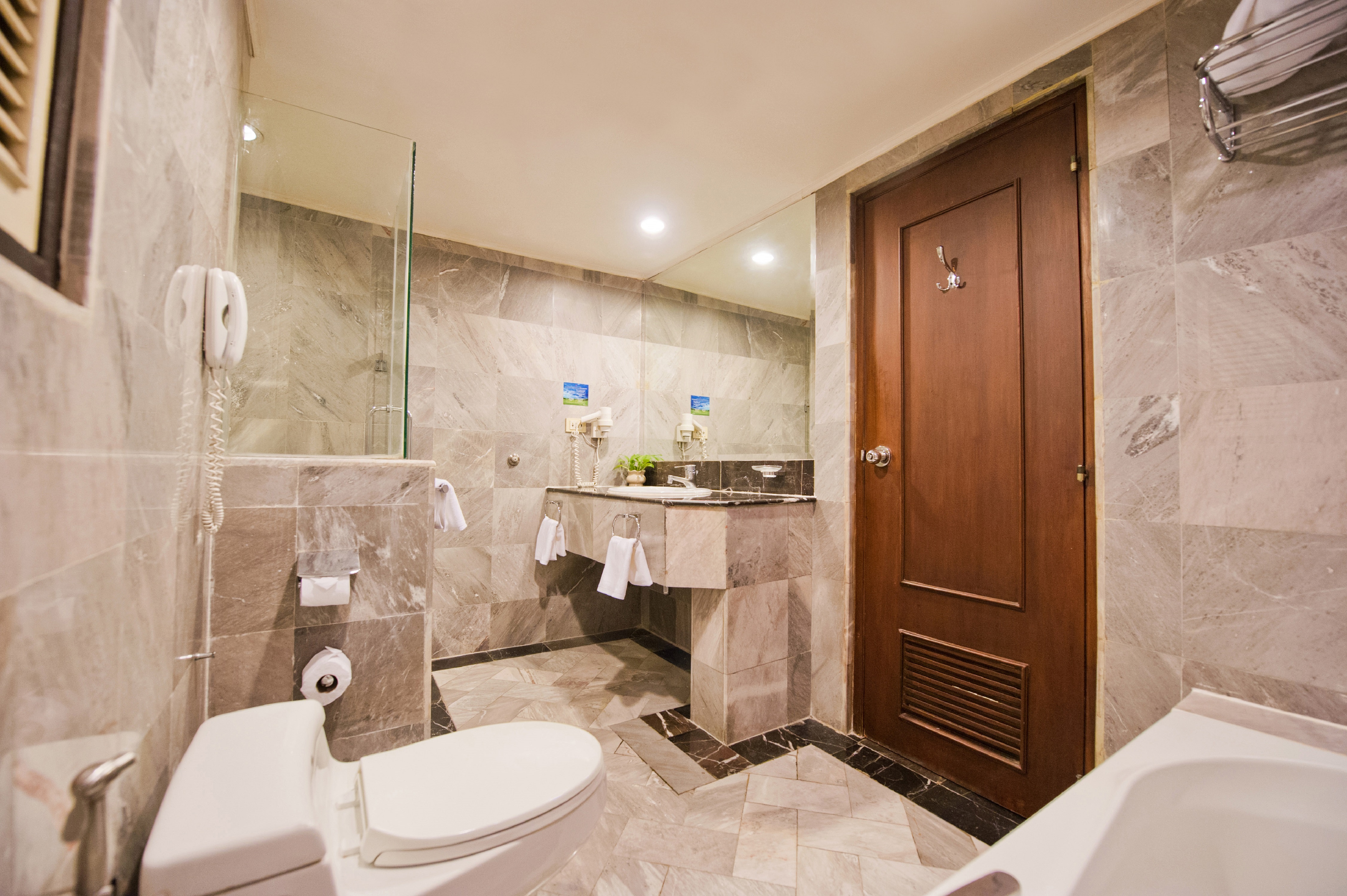 Royal President Suites