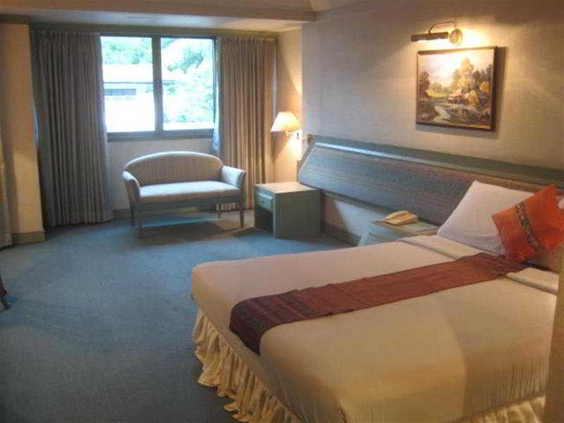 Sawasdee Langsuan Inn